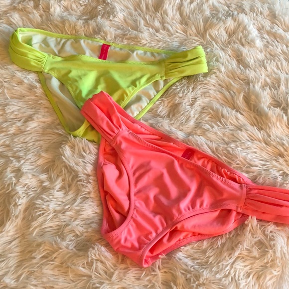 TWO NEW VICTORIA SECRET BOTTOM - Picture 1 of 1